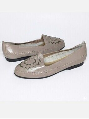 Milanos Rizzo Taupe Genuine Leather Loafers Vintage 90s Style Dress Shoes Size 6